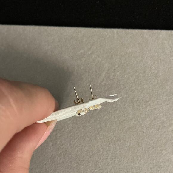 NEW-Solid 14k Gold Pushback Stud Earrings~5.3mm Oval - Picture 2 of 5